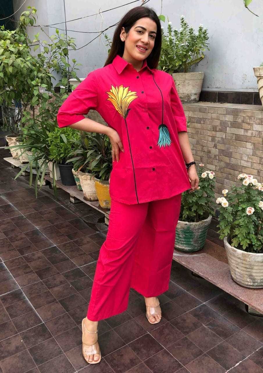 Women's Cotton Floral Printed Straight Short Shirt Kurti With Pant